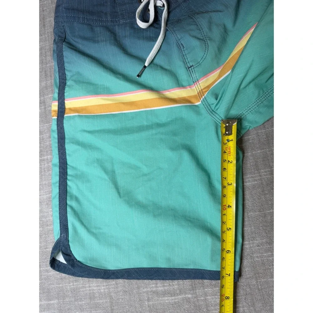 Vissla Boys Board Shorts Size 24 Teal Blue Ombre Stripe Upcycle Poly B111MDRE
